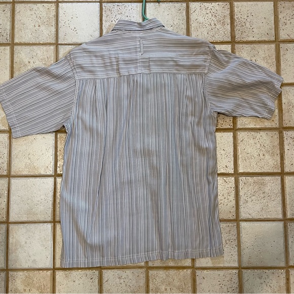 Grey North face short sleeve button up shirt. - Picture 2 of 12